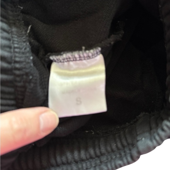 Black Graphic Sweatpants with Elastic Waistband - Picture 5 of 5